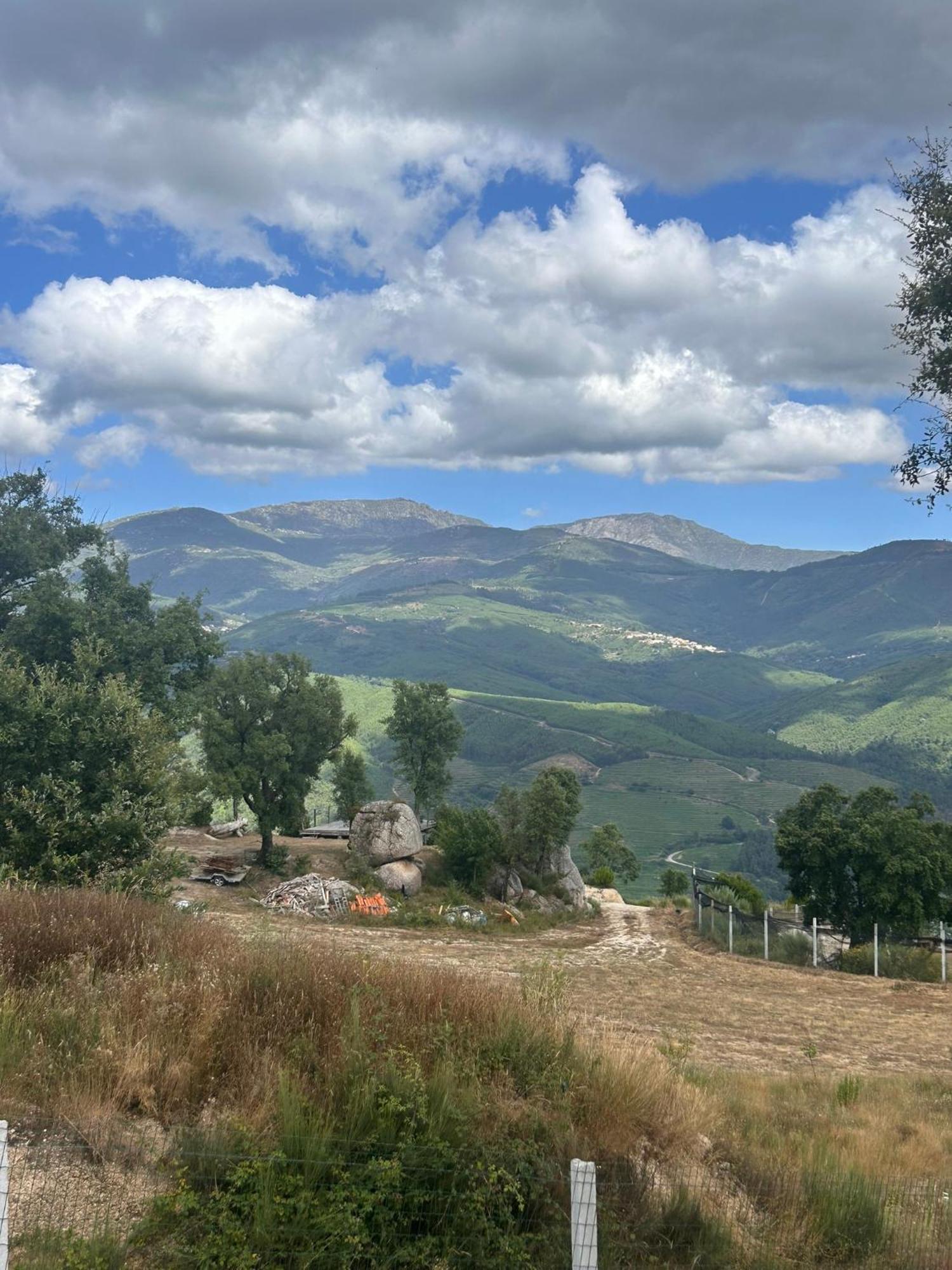 Monkey Tiny Barnhouse With Amazing Views! Villa Folhadosa Bagian luar foto