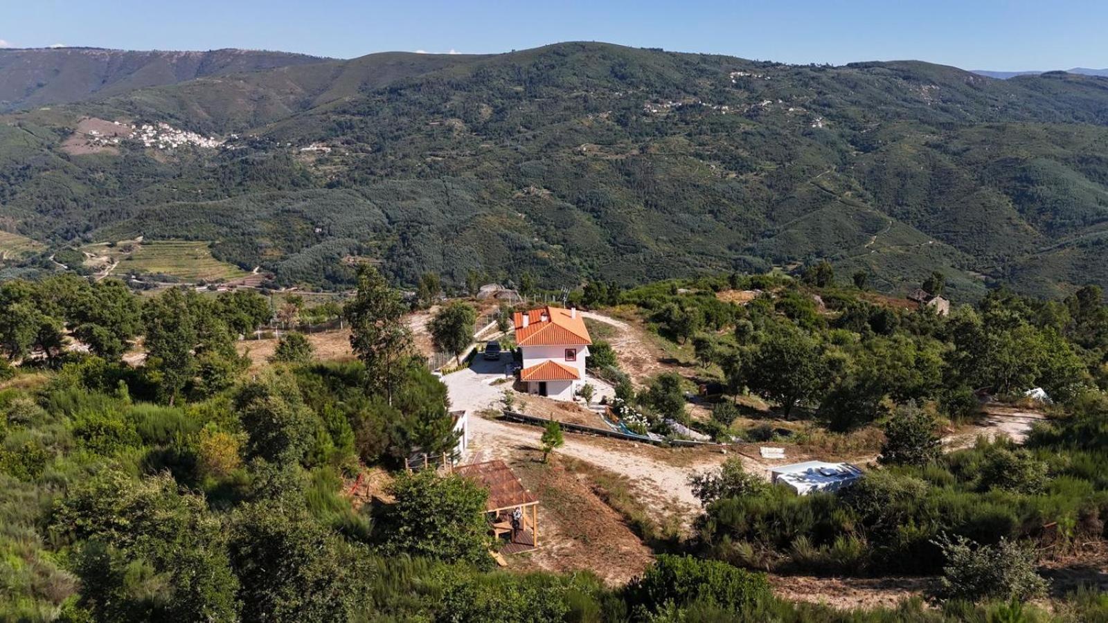 Monkey Tiny Barnhouse With Amazing Views! Villa Folhadosa Bagian luar foto