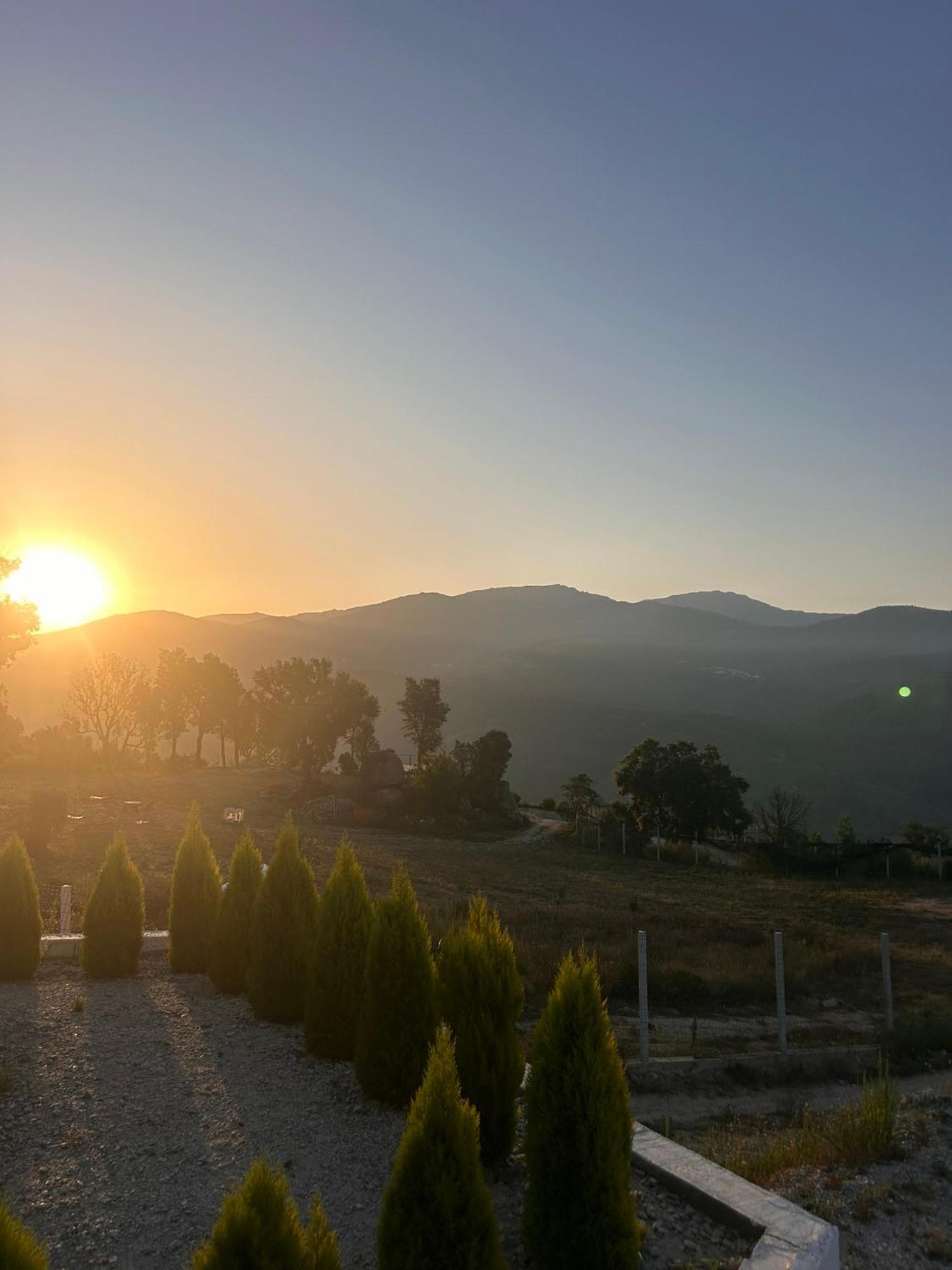 Monkey Tiny Barnhouse With Amazing Views! Villa Folhadosa Bagian luar foto