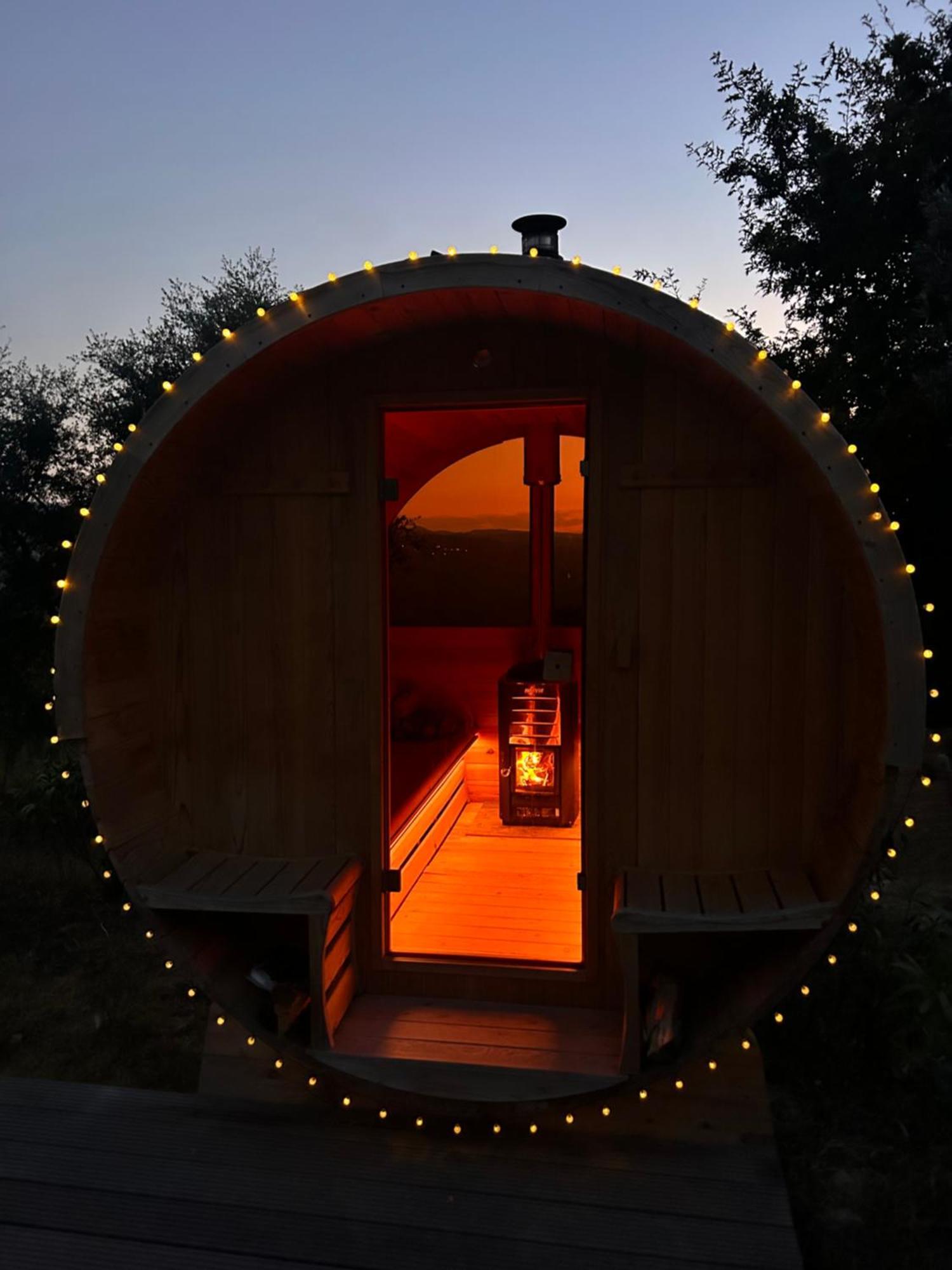 Monkey Tiny Barnhouse With Amazing Views! Villa Folhadosa Bagian luar foto