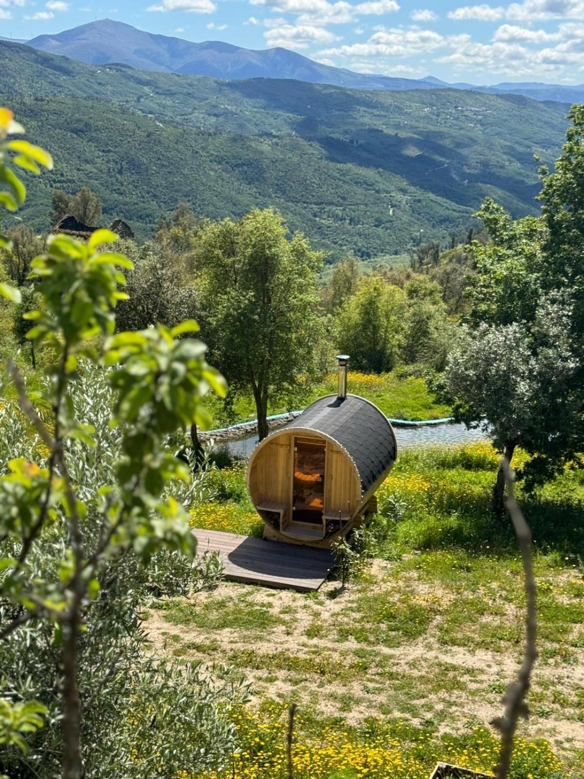 Monkey Tiny Barnhouse With Amazing Views! Villa Folhadosa Bagian luar foto
