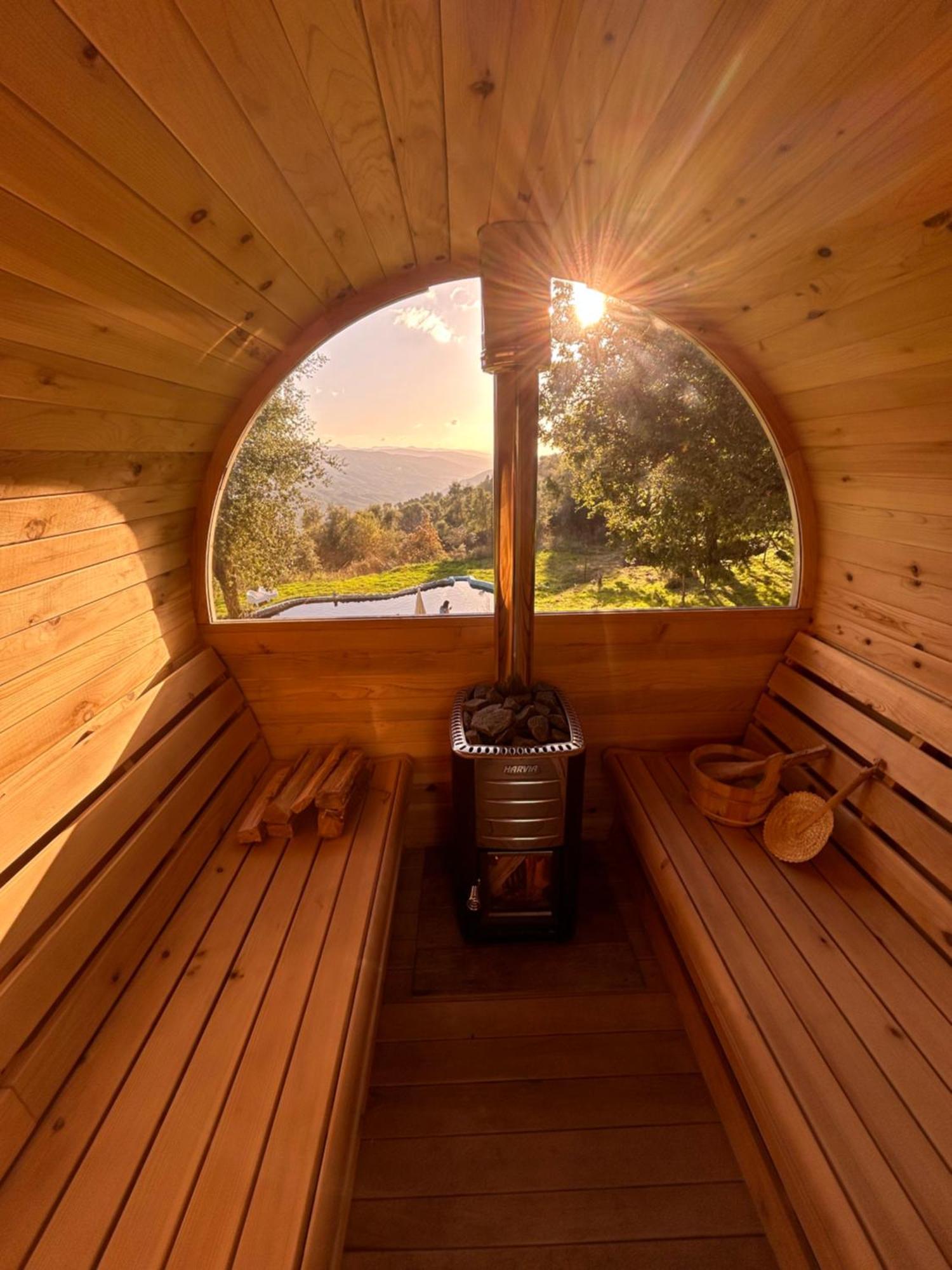 Monkey Tiny Barnhouse With Amazing Views! Villa Folhadosa Bagian luar foto